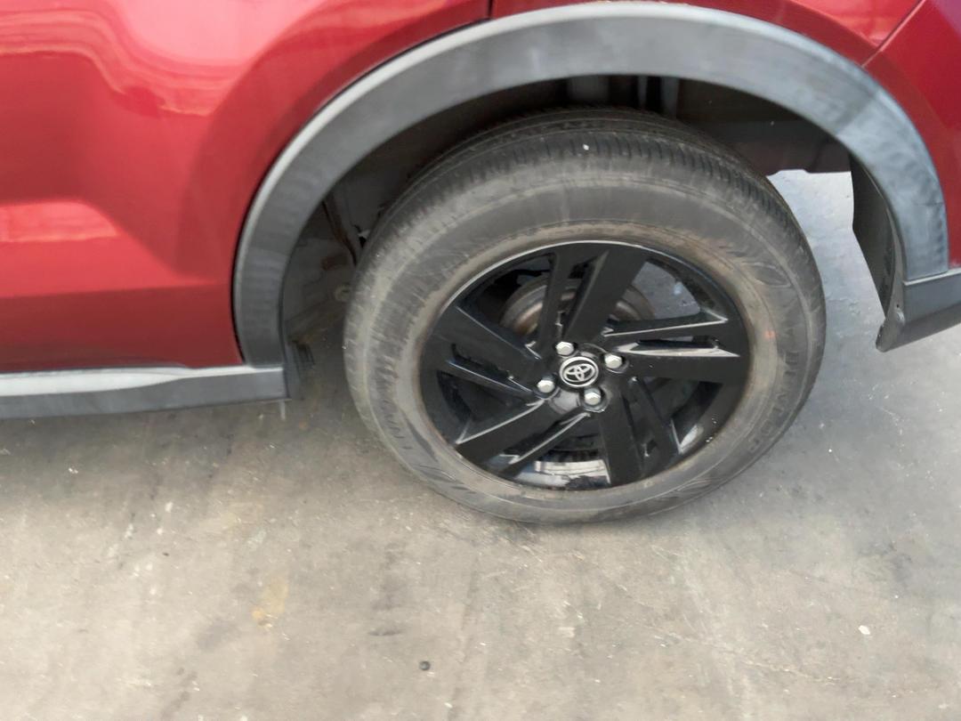 Photo '29' of Toyota Raize