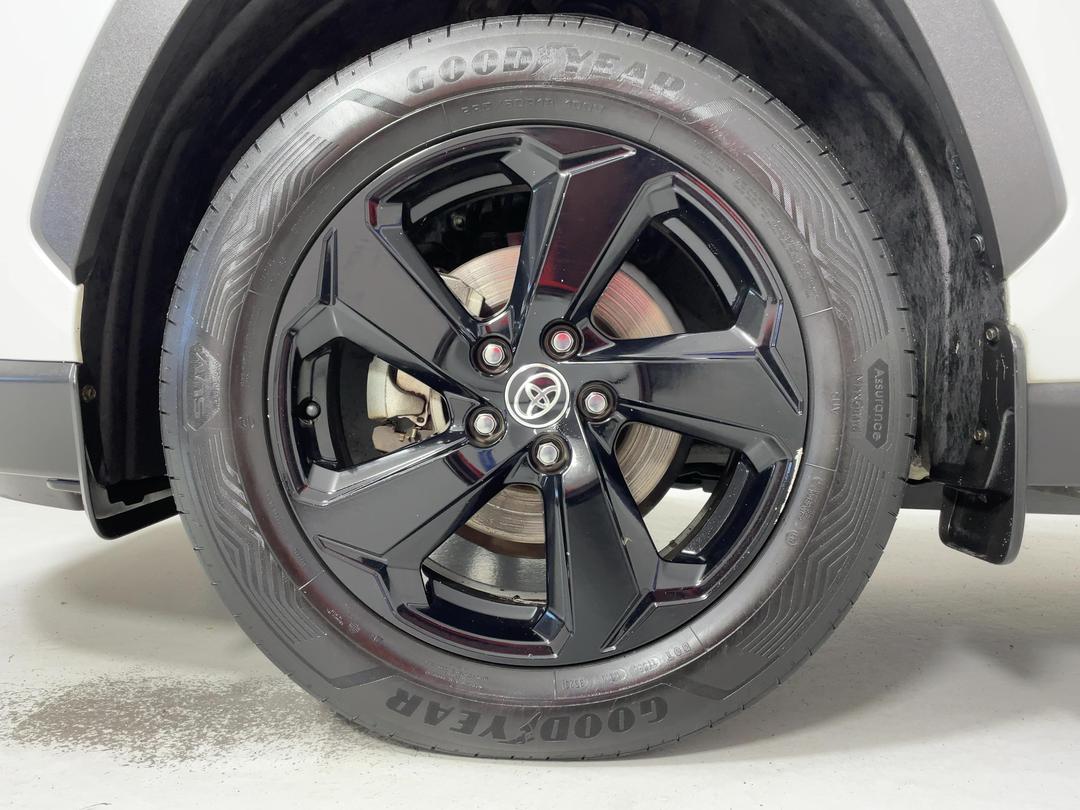 Photo '10' of Toyota Rav4