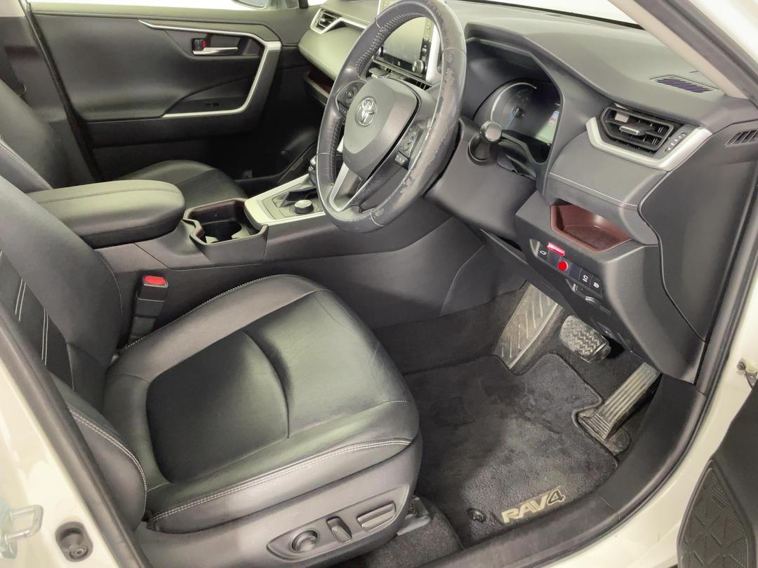 Photo '16' of Toyota Rav4