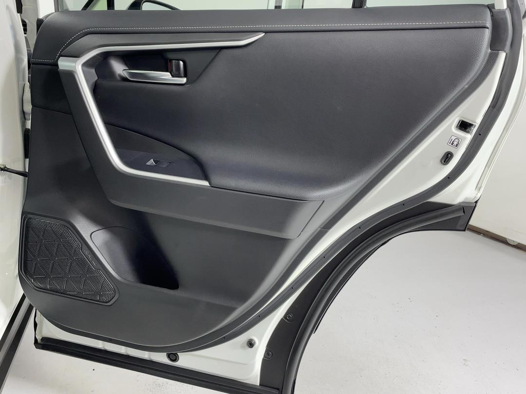 Photo '19' of Toyota Rav4