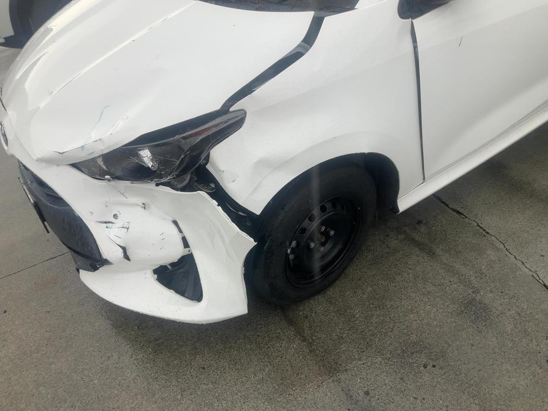 Photo '8' of Toyota Yaris Hybrid