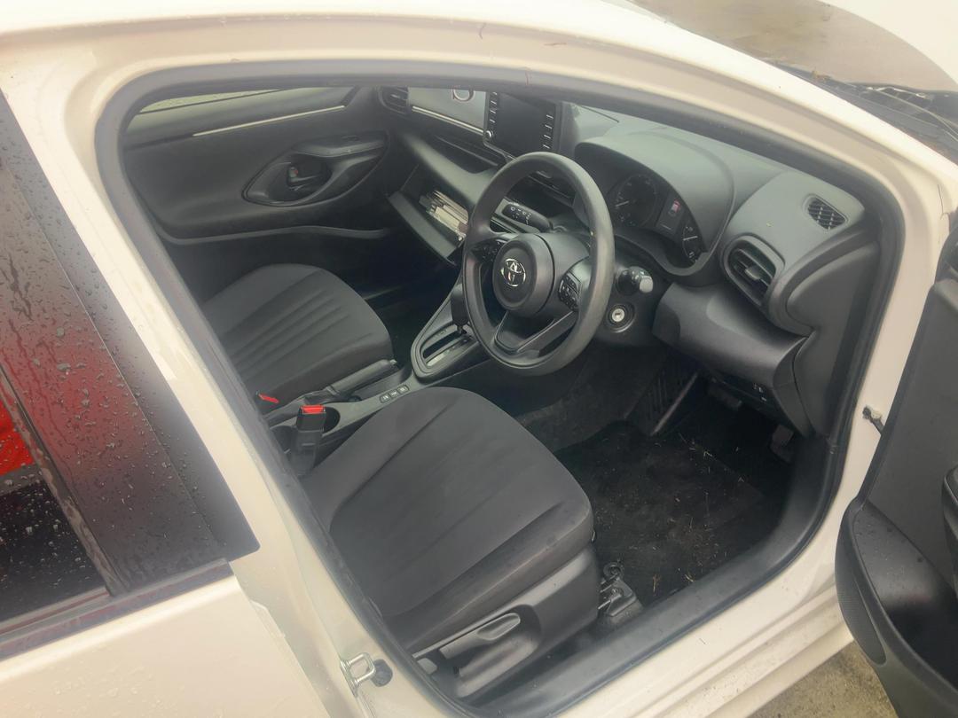 Photo '19' of Toyota Yaris Hybrid