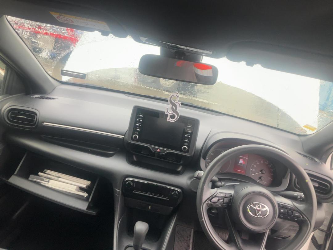 Photo '21' of Toyota Yaris Hybrid