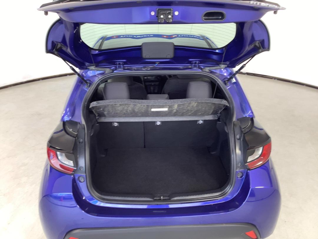 Photo '14' of Toyota Yaris