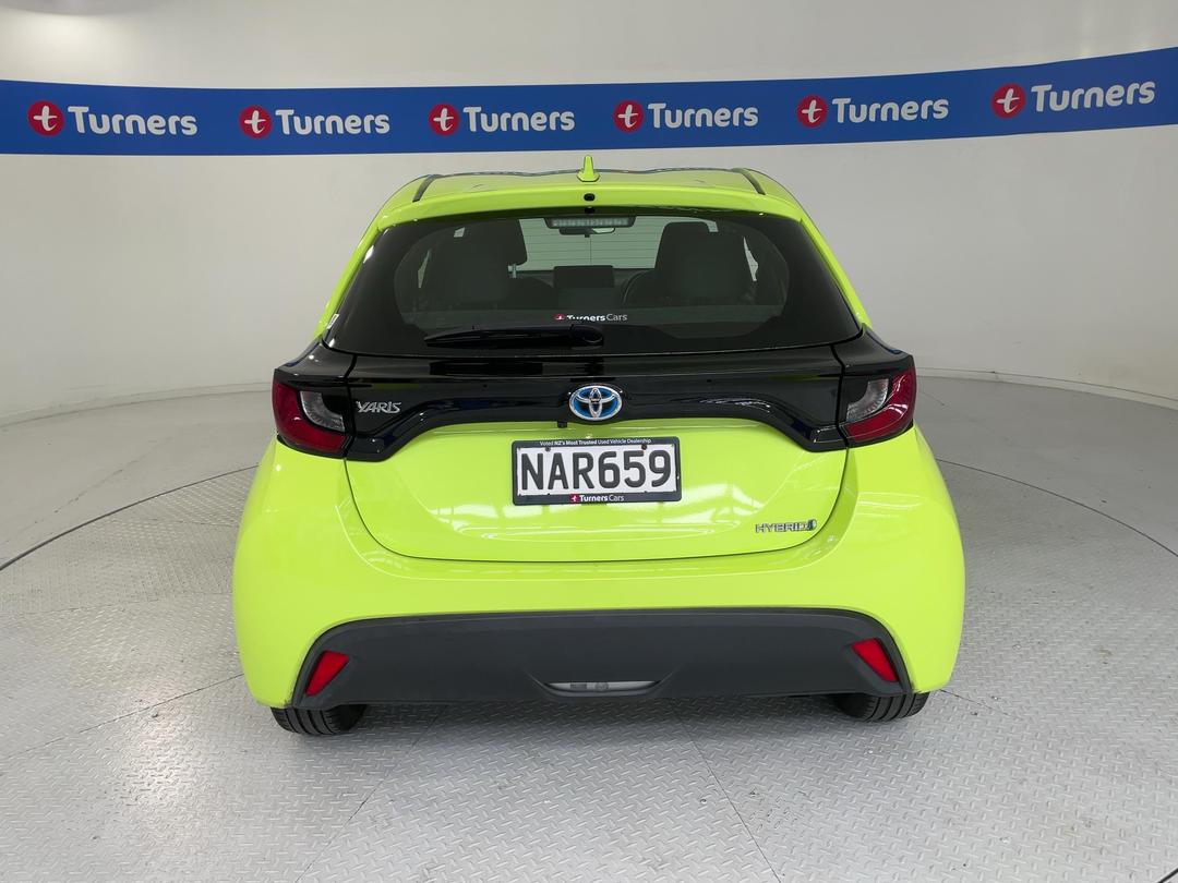 Photo '6' of Toyota Yaris
