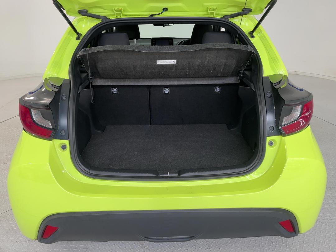 Photo '14' of Toyota Yaris