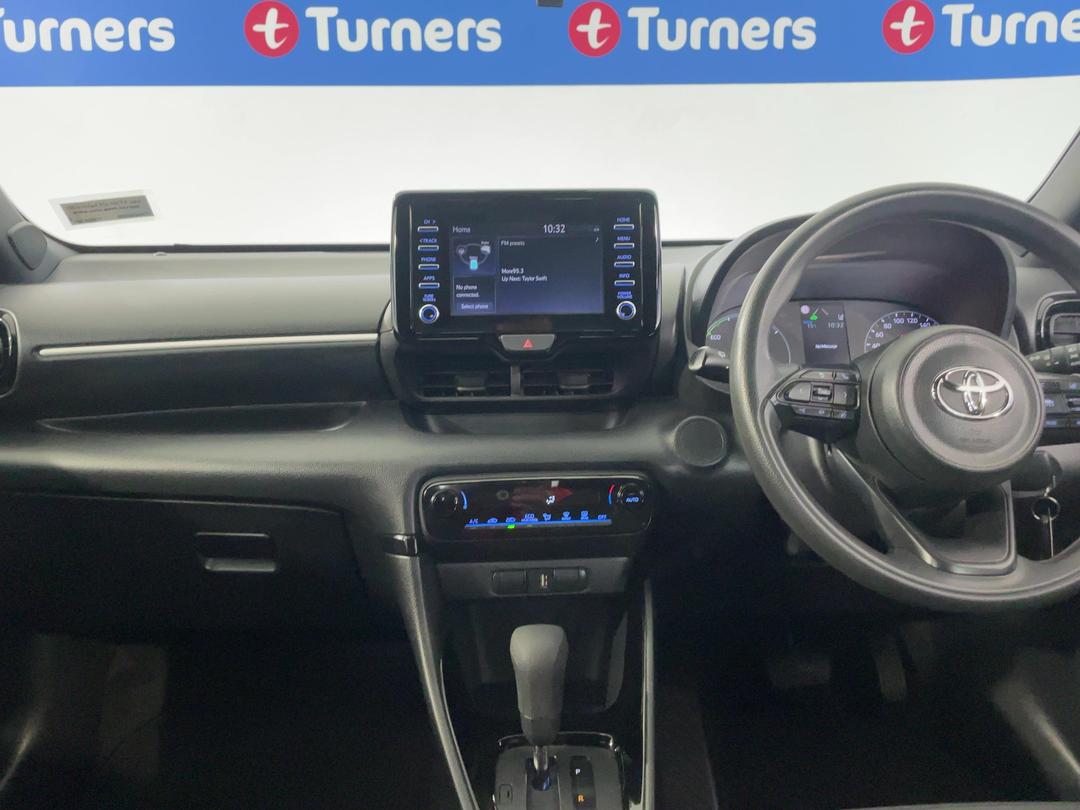Photo '18' of Toyota Yaris