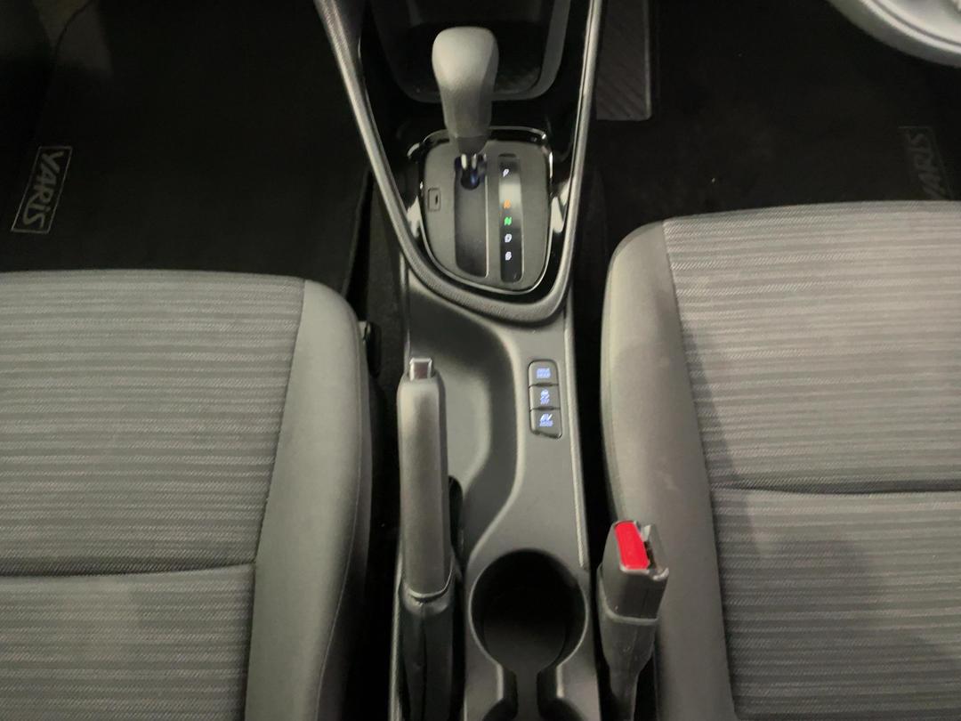 Photo '23' of Toyota Yaris
