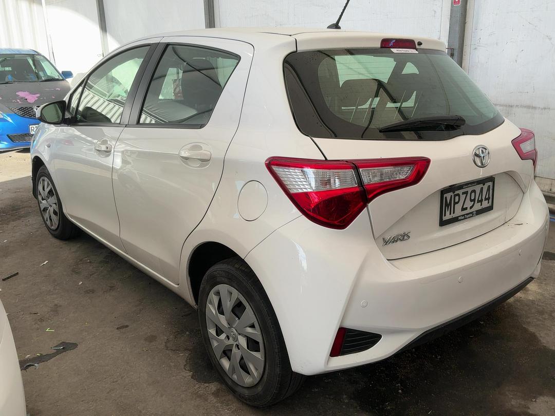 Photo '6' of Toyota Yaris GX