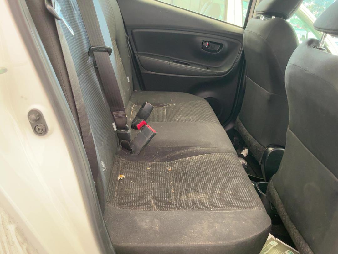 Photo '8' of Toyota Yaris GX