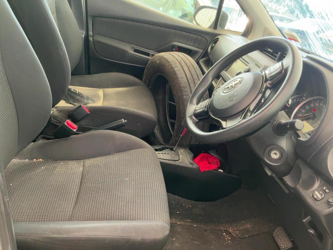 Photo '9' of Toyota Yaris GX
