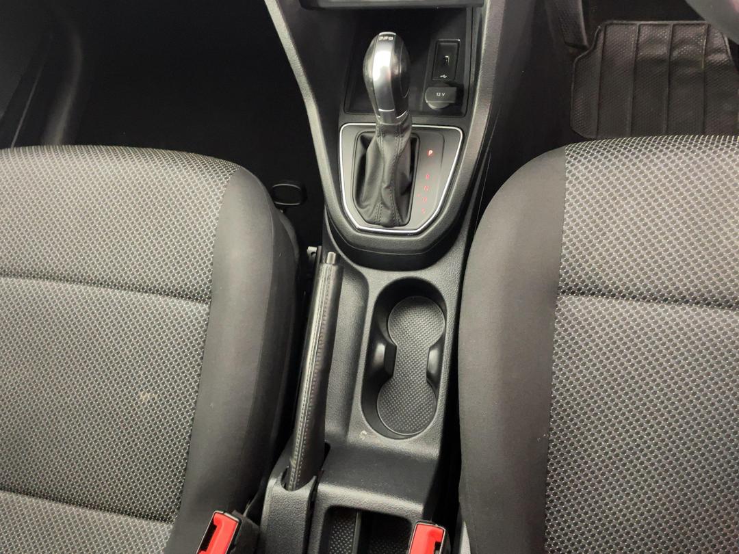 Photo '18' of Volkswagen Caddy