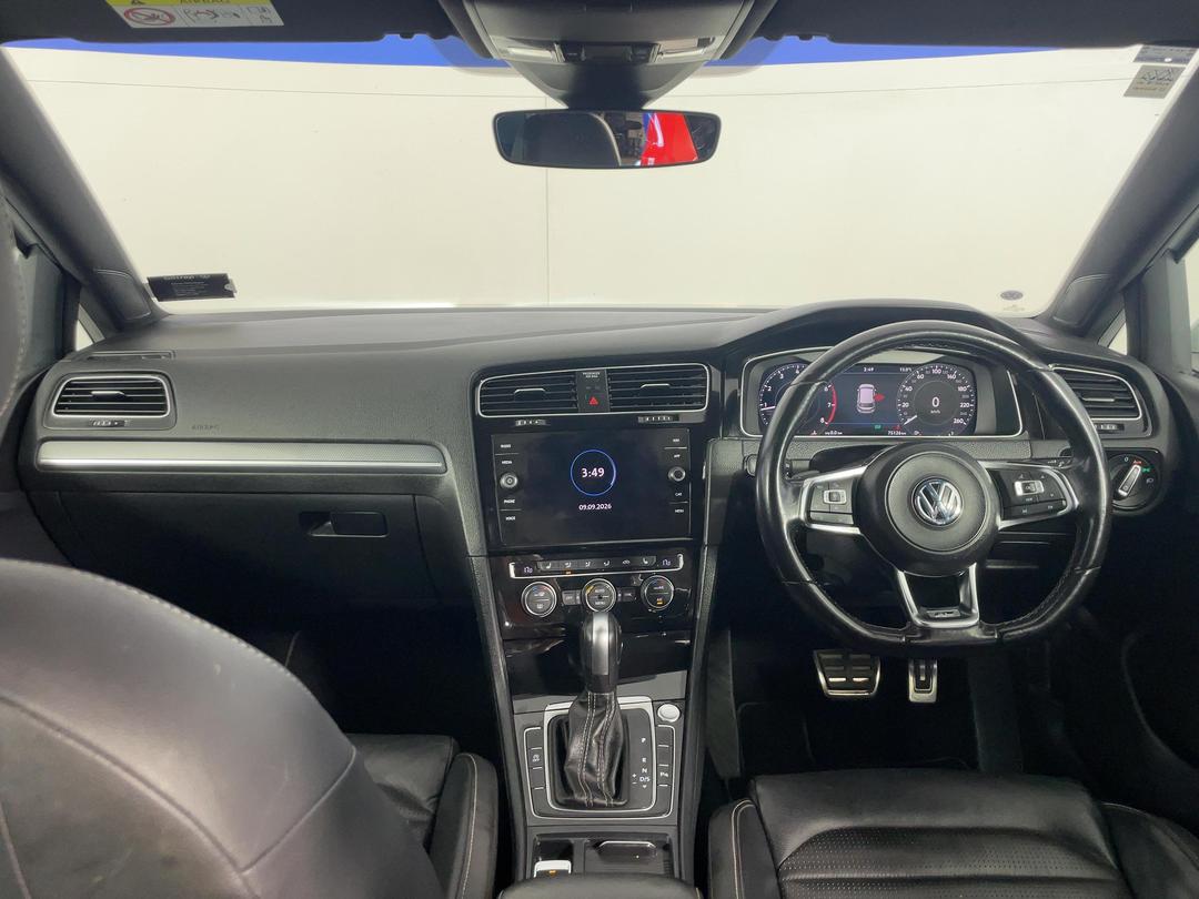 Photo '17' of Volkswagen Golf