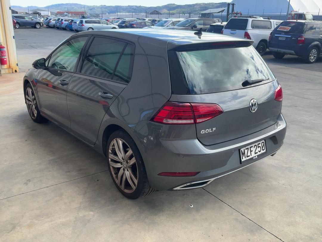 Photo '6' of Volkswagen Golf TSI Highline Photo '6' of Volkswagen Golf TSI Highline