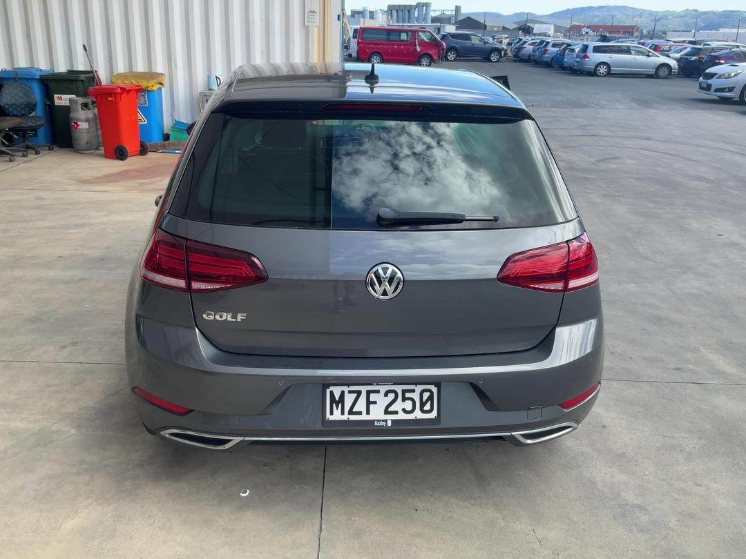 Photo '7' of Volkswagen Golf TSI Highline Photo '7' of Volkswagen Golf TSI Highline