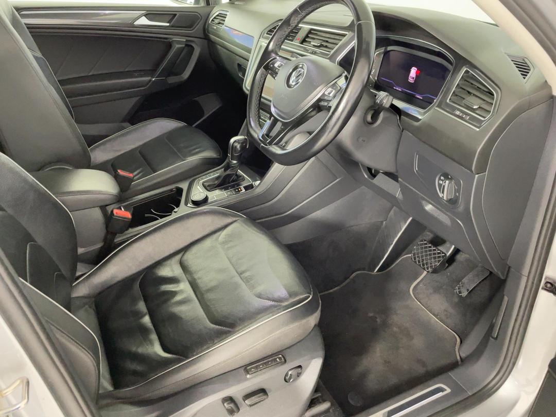 Photo '16' of Volkswagen Tiguan