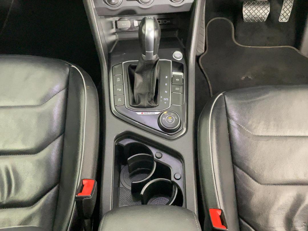 Photo '18' of Volkswagen Tiguan