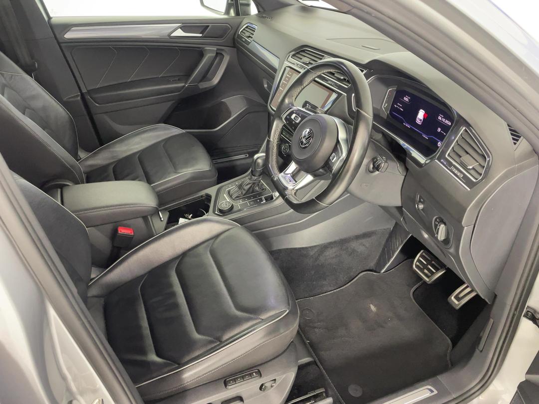Photo '16' of Volkswagen Tiguan