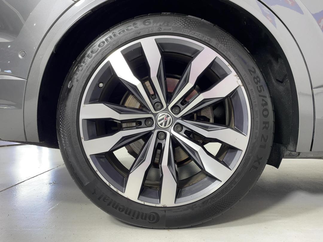 Photo '12' of Volkswagen Touareg