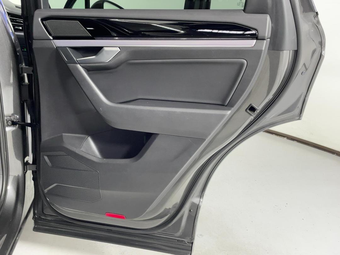 Photo '19' of Volkswagen Touareg