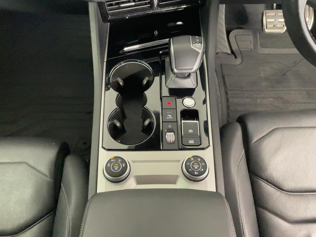 Photo '18' of Volkswagen Touareg