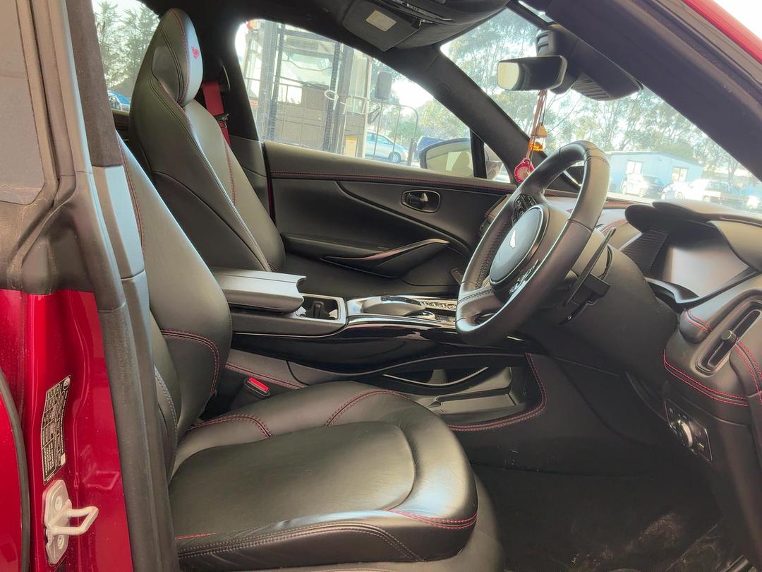 Photo '8' of Aston Martin DBX
