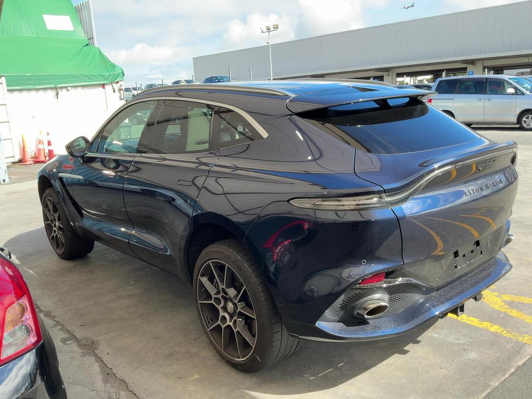 Photo '4' of Aston Martin DBX Photo '4' of Aston Martin DBX