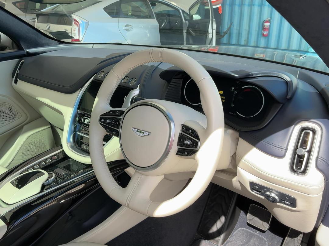 Photo '13' of Aston Martin DBX Photo '13' of Aston Martin DBX