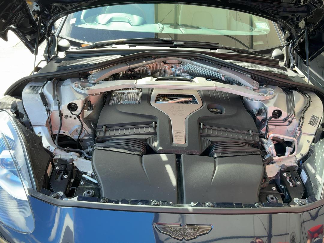 Photo '11' of Aston Martin DBX Photo '11' of Aston Martin DBX