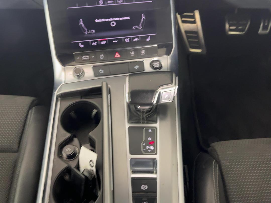 Photo '18' of Audi A6