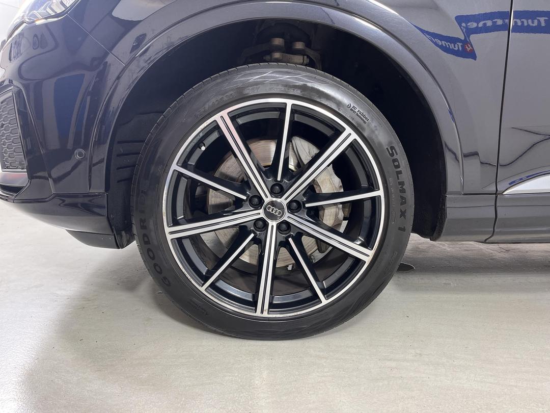 Photo '10' of Audi Q7