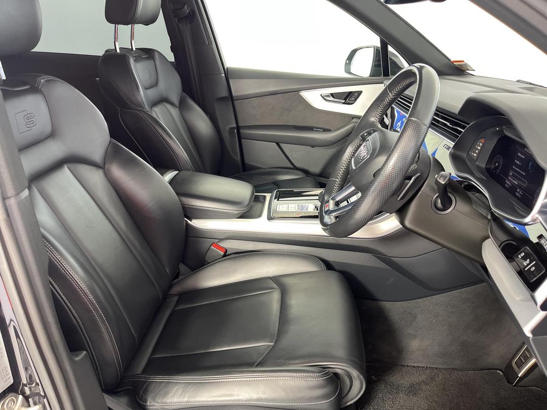 Photo '16' of Audi Q7