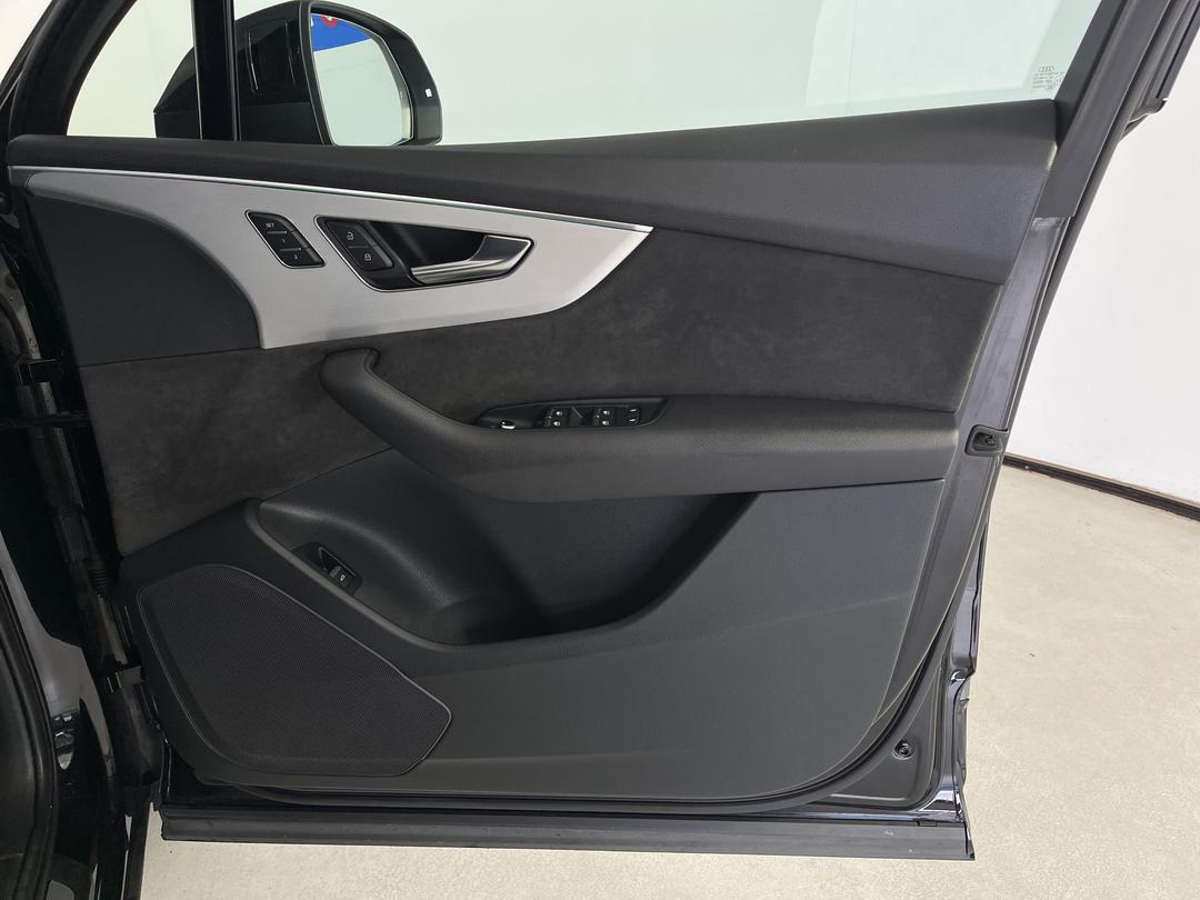 Photo '15' of Audi Q7