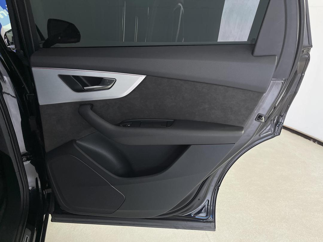 Photo '19' of Audi Q7