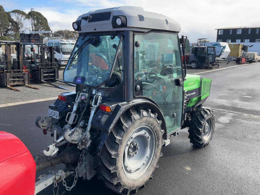 Photo '4' of Deutz-Fahr 320V Tractor