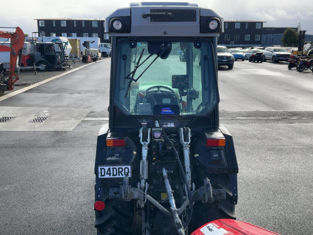 Photo '5' of Deutz-Fahr 320V Tractor