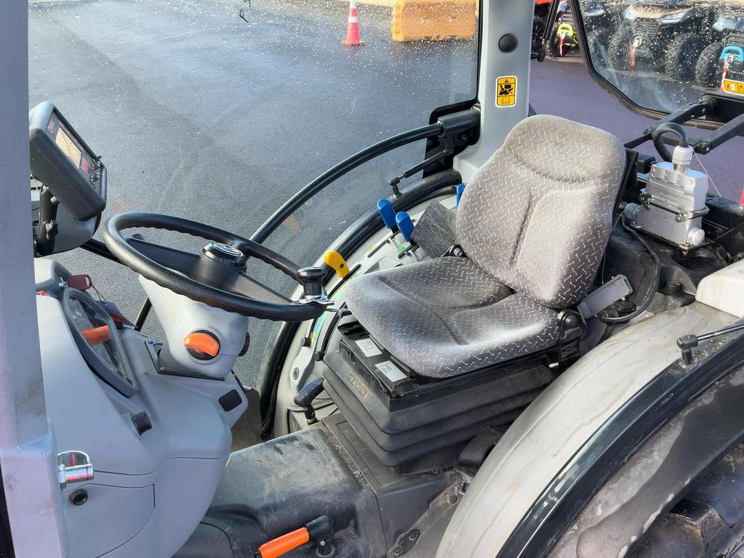 Photo '11' of Deutz-Fahr 320V Tractor