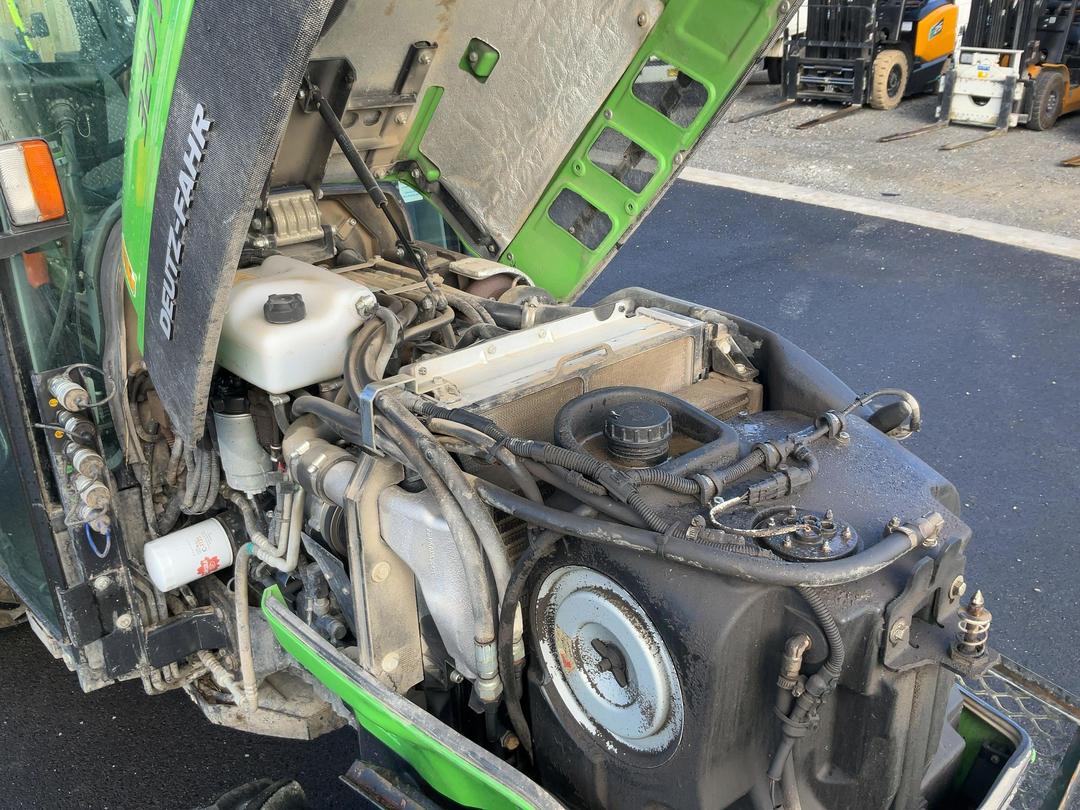 Photo '16' of Deutz-Fahr 320V Tractor