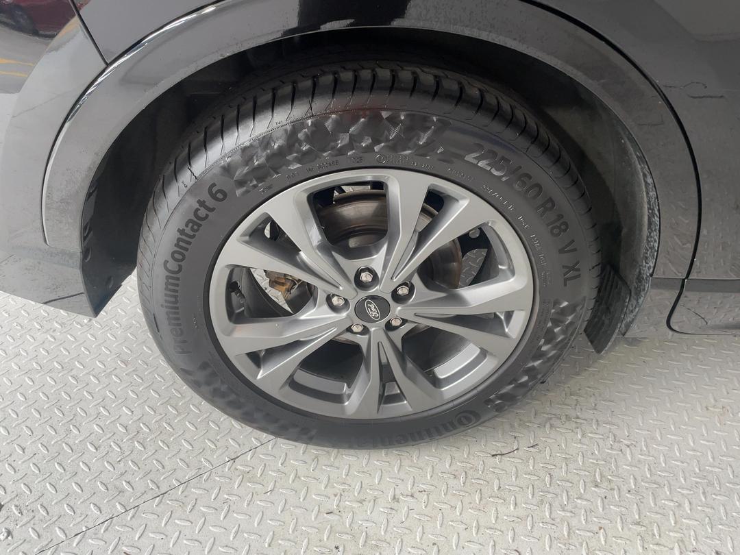 Photo '12' of Ford Escape