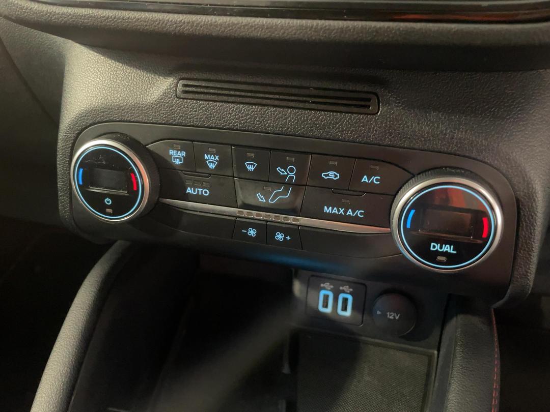 Photo '31' of Ford Escape