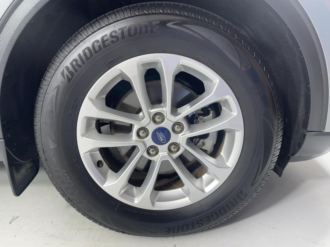 Photo '9' of Ford Escape
