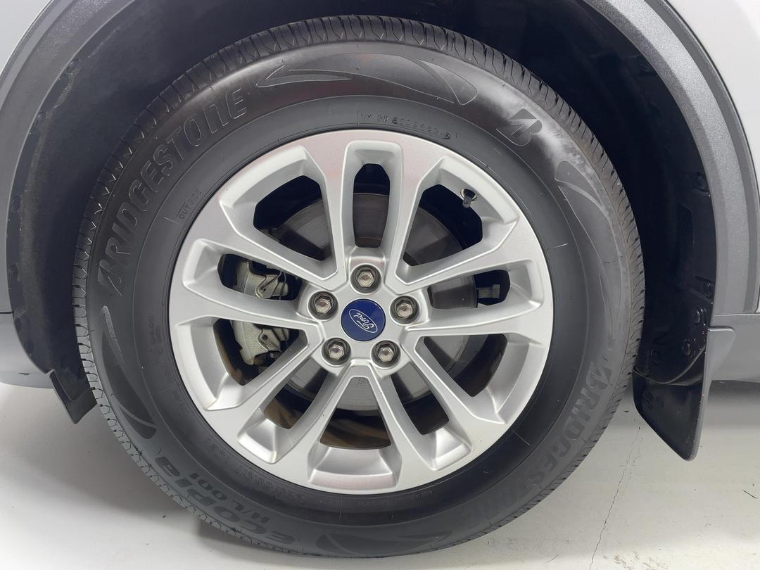 Photo '10' of Ford Escape