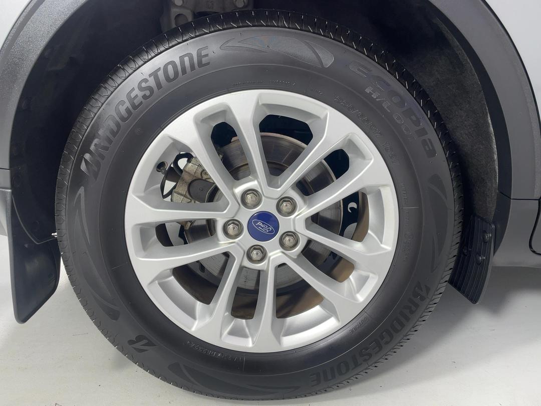 Photo '12' of Ford Escape