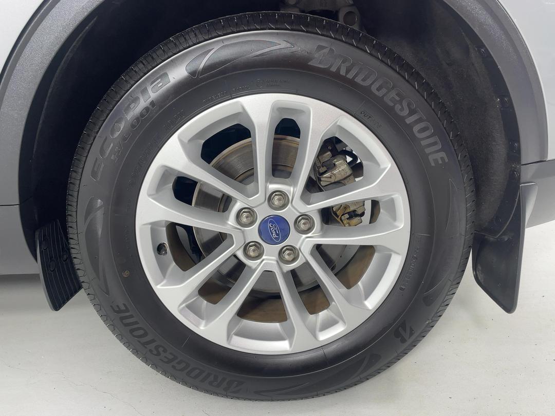 Photo '11' of Ford Escape