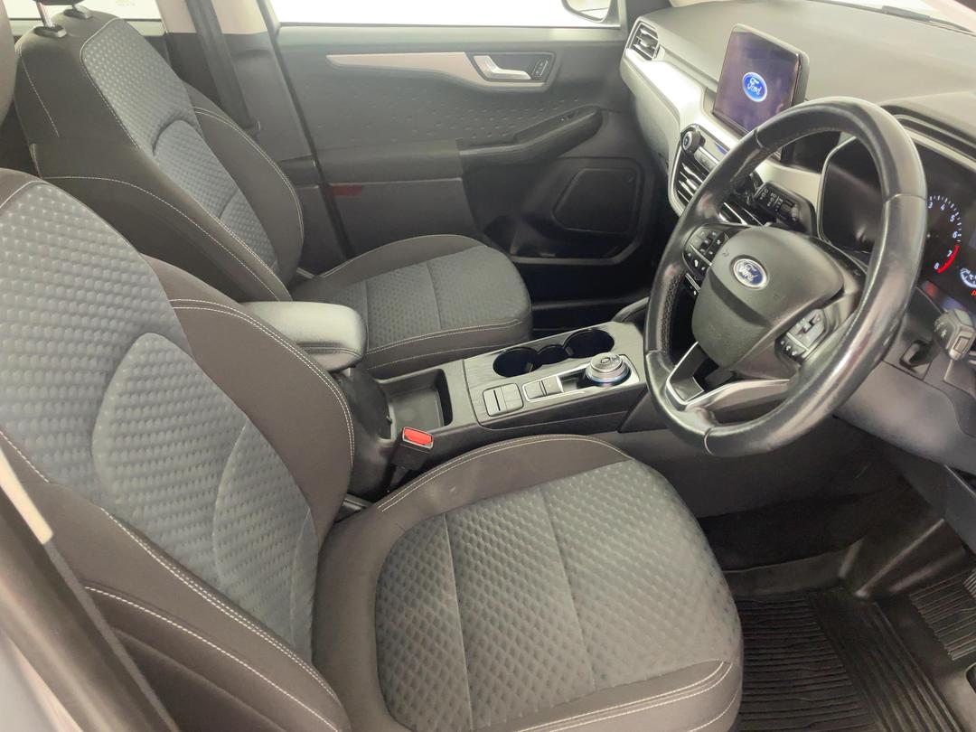 Photo '16' of Ford Escape