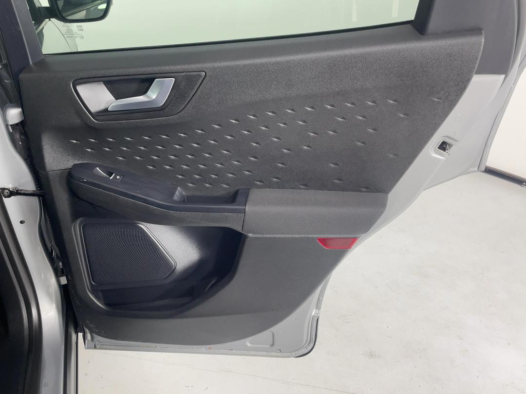 Photo '19' of Ford Escape