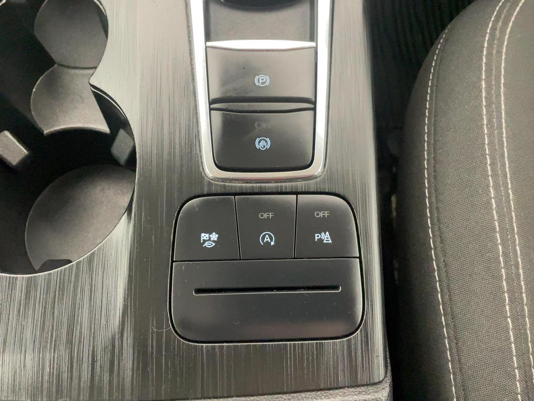 Photo '23' of Ford Escape