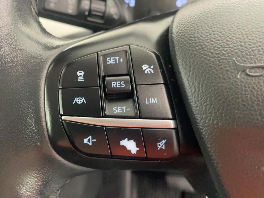 Photo '25' of Ford Escape