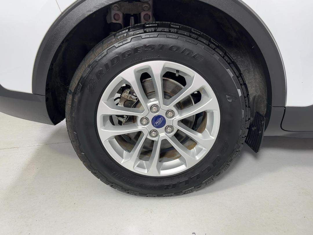 Photo '12' of Ford Escape