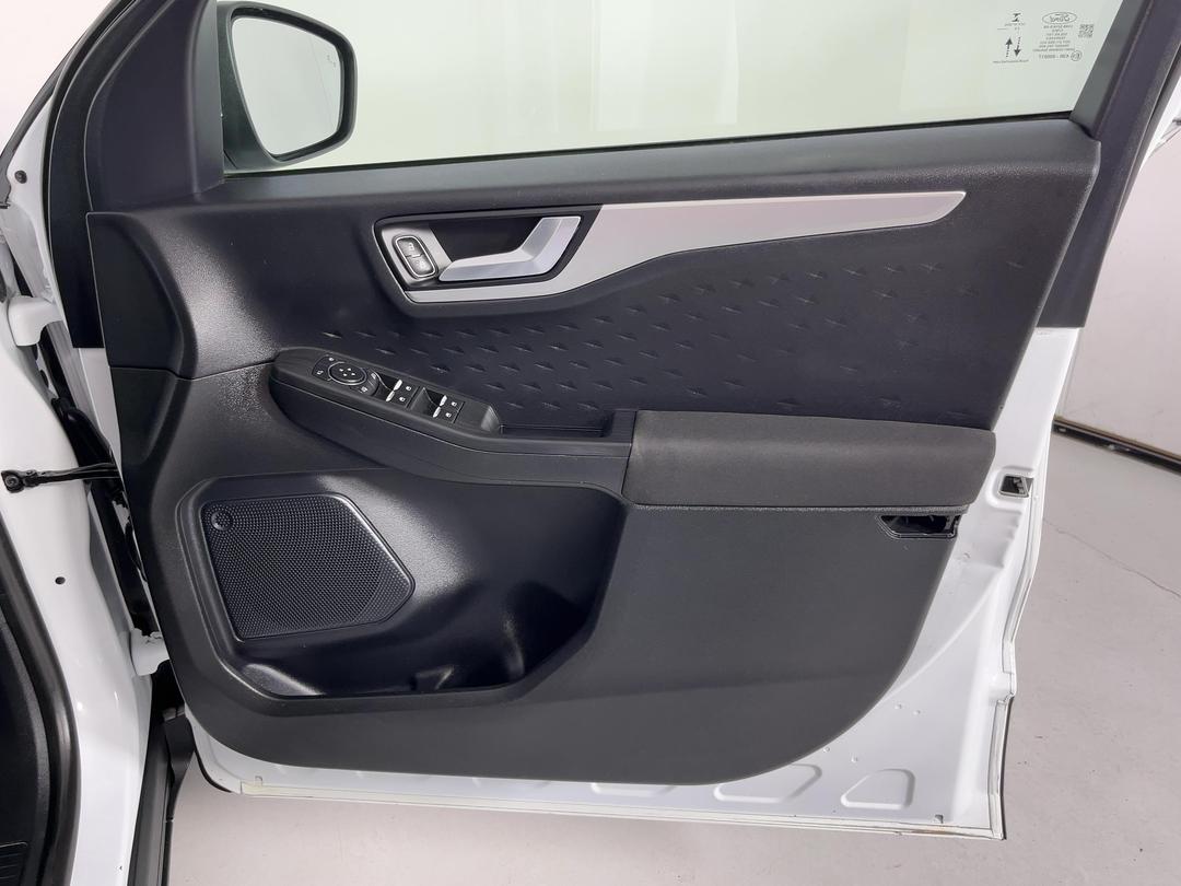 Photo '15' of Ford Escape